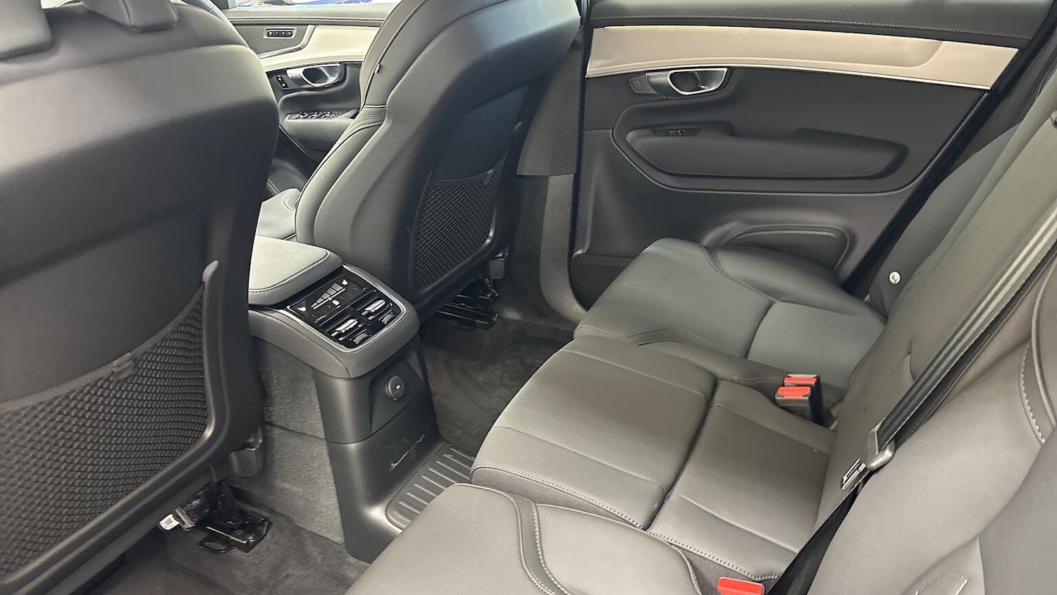 Used Volvo XC90 2025 for sale - 76969035: Photo 16