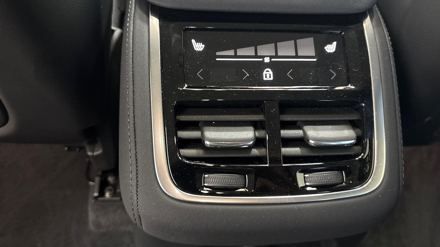 Used Volvo XC90 2025 for sale - 76969035: Photo 28