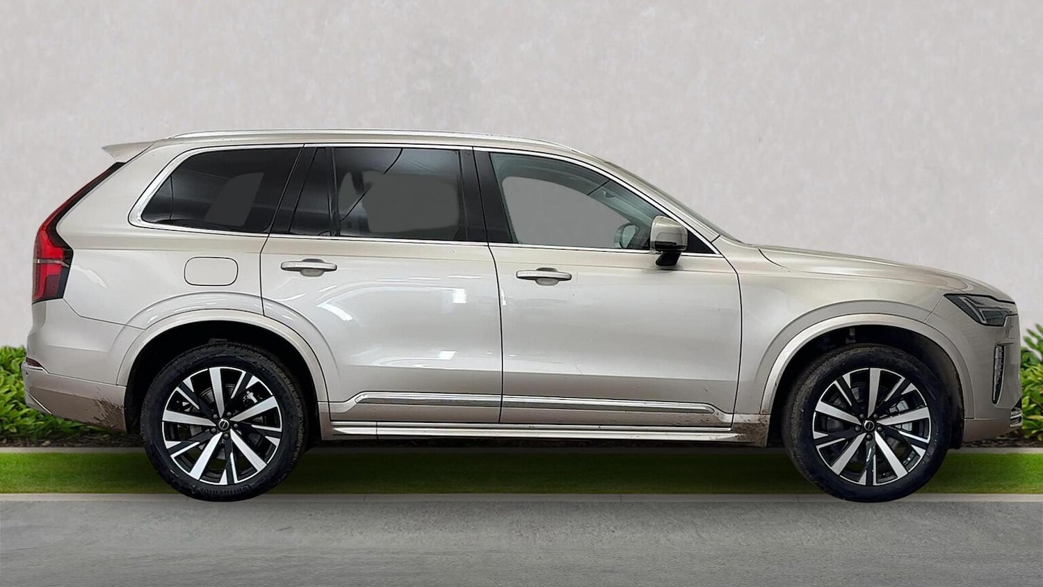 Used Volvo XC90 2025 for sale - 76969035: Photo 3