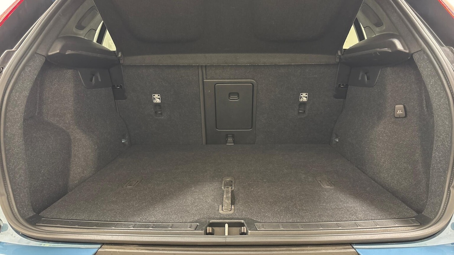 Used Volvo XC40 2025 for sale - 76422374: Photo 15