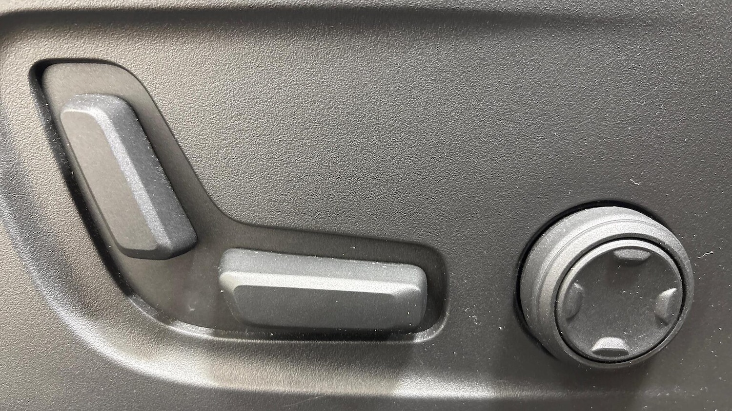 Used Volvo XC40 2025 for sale - 76422374: Photo 25