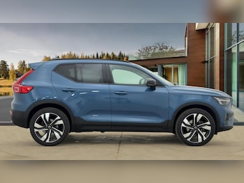 Used Volvo XC40 2025 for sale - 76422374: Photo