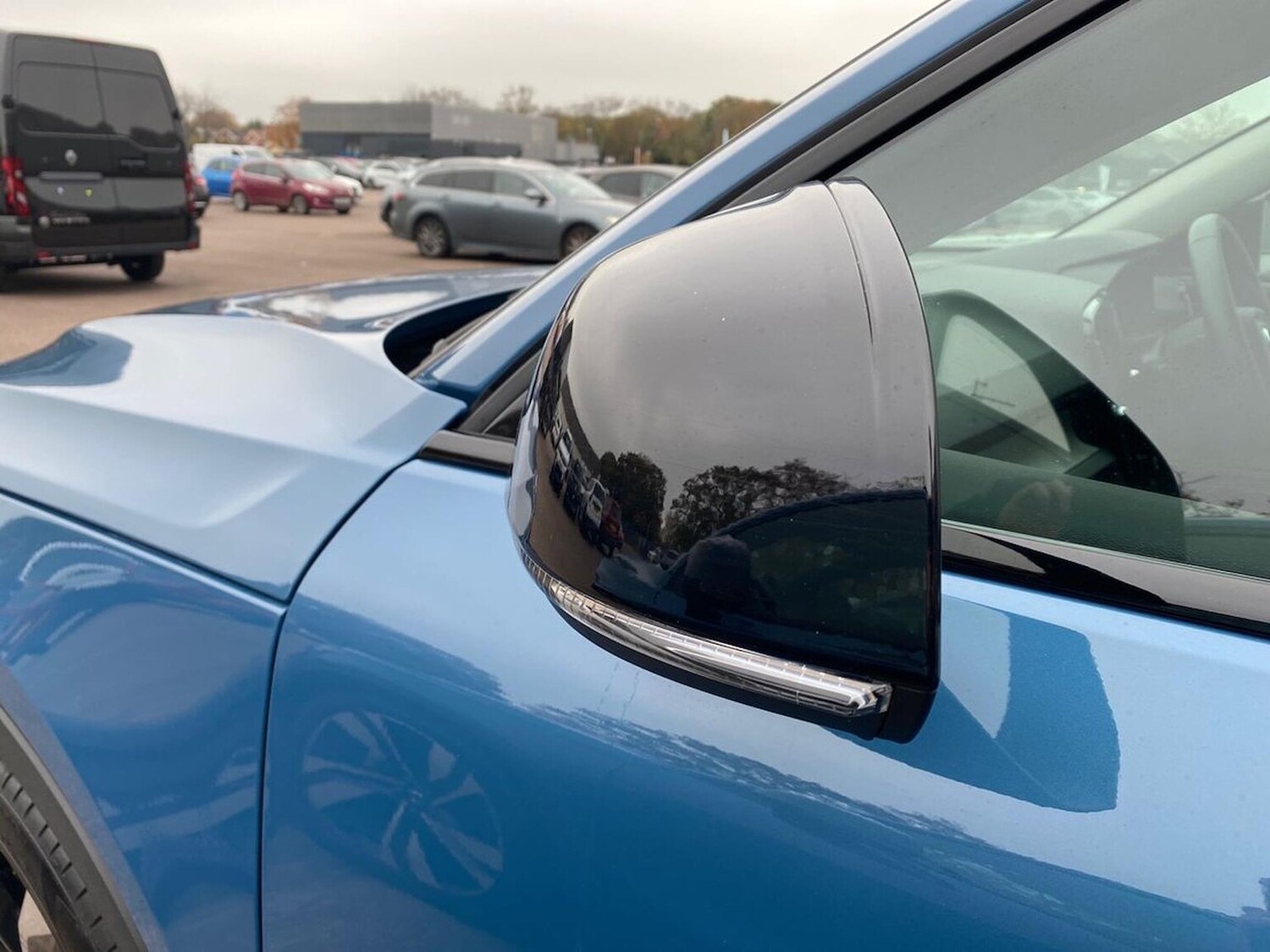 Used Volvo XC40 2025 for sale - 76422374: Photo 38