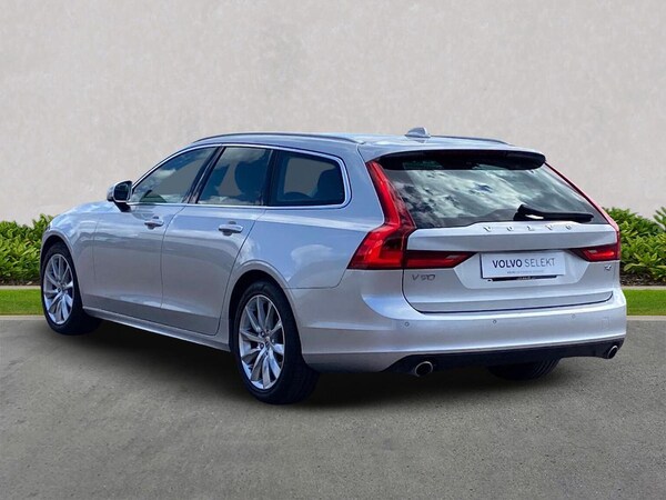 Used Volvo V90 2020 for sale - 76252645: Photo 2