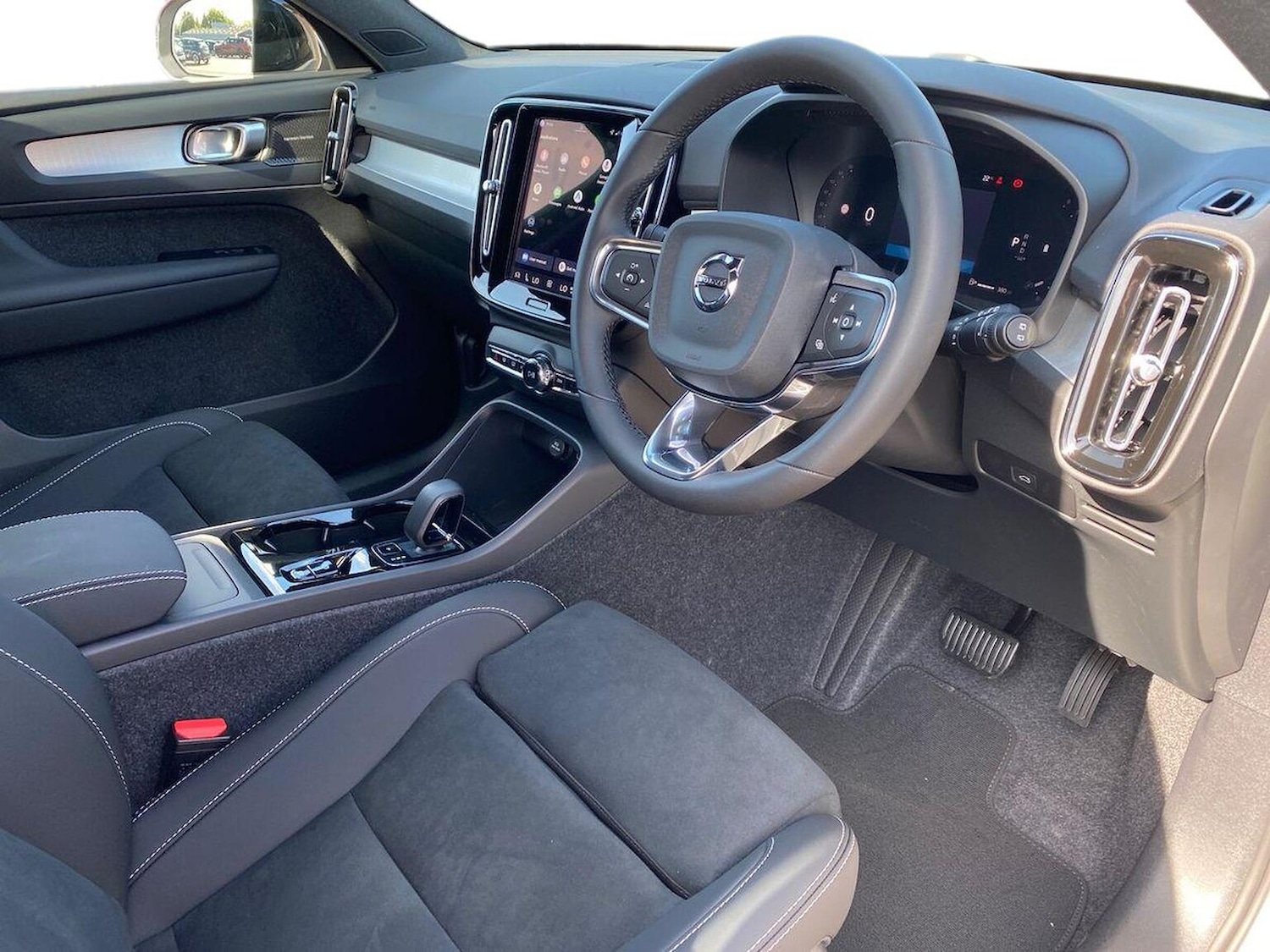 Used Volvo XC40 2025 for sale - 77522167: Photo 15