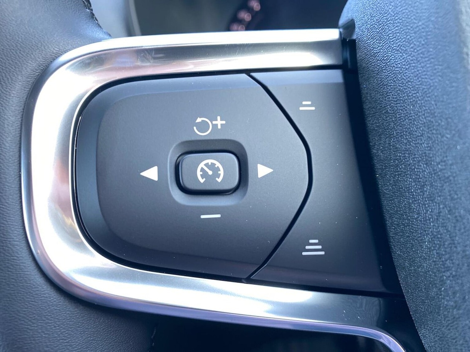 Used Volvo XC40 2025 for sale - 77522167: Photo 26