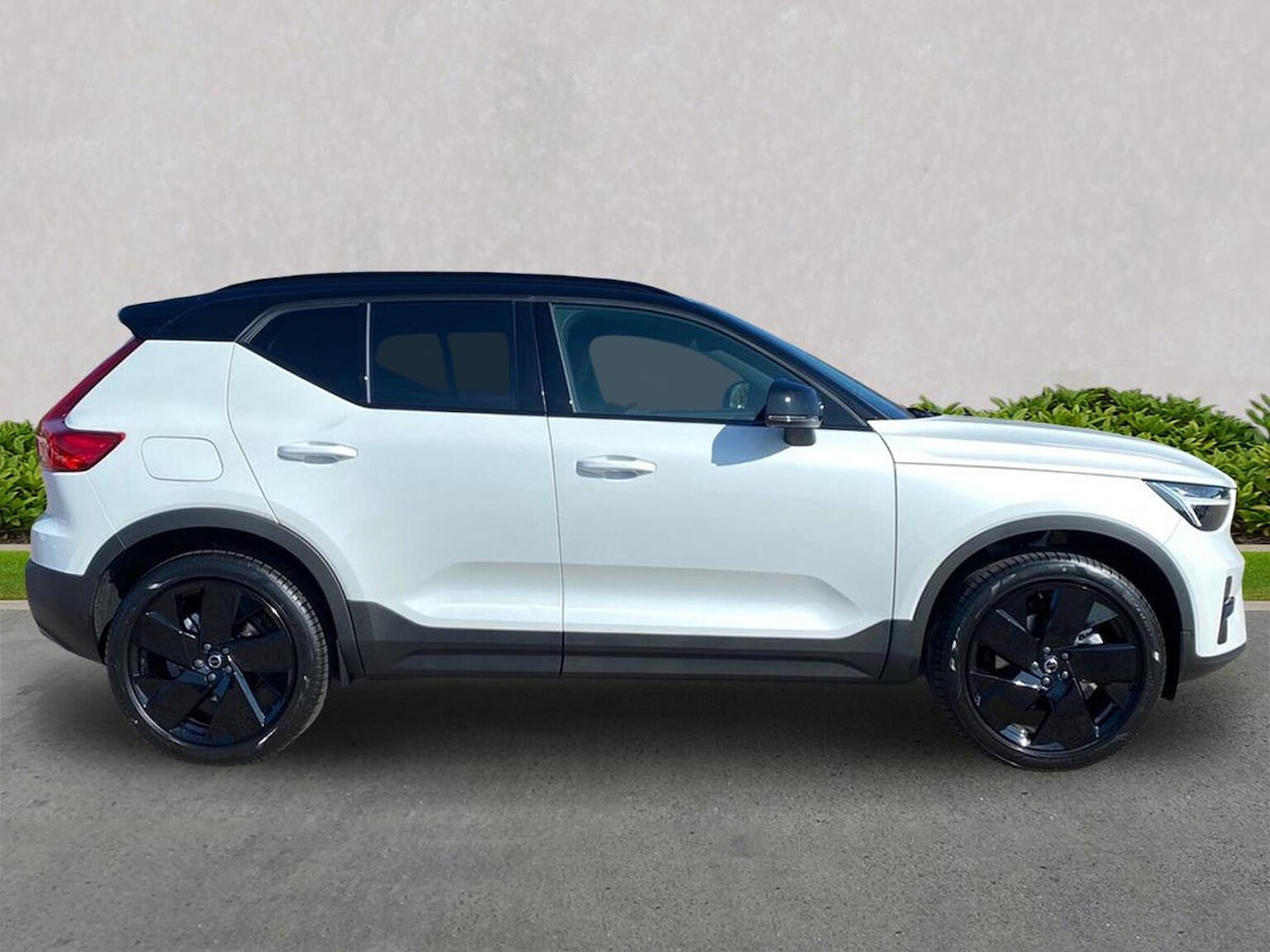 Used Volvo XC40 2025 for sale - 77522167: Photo 3