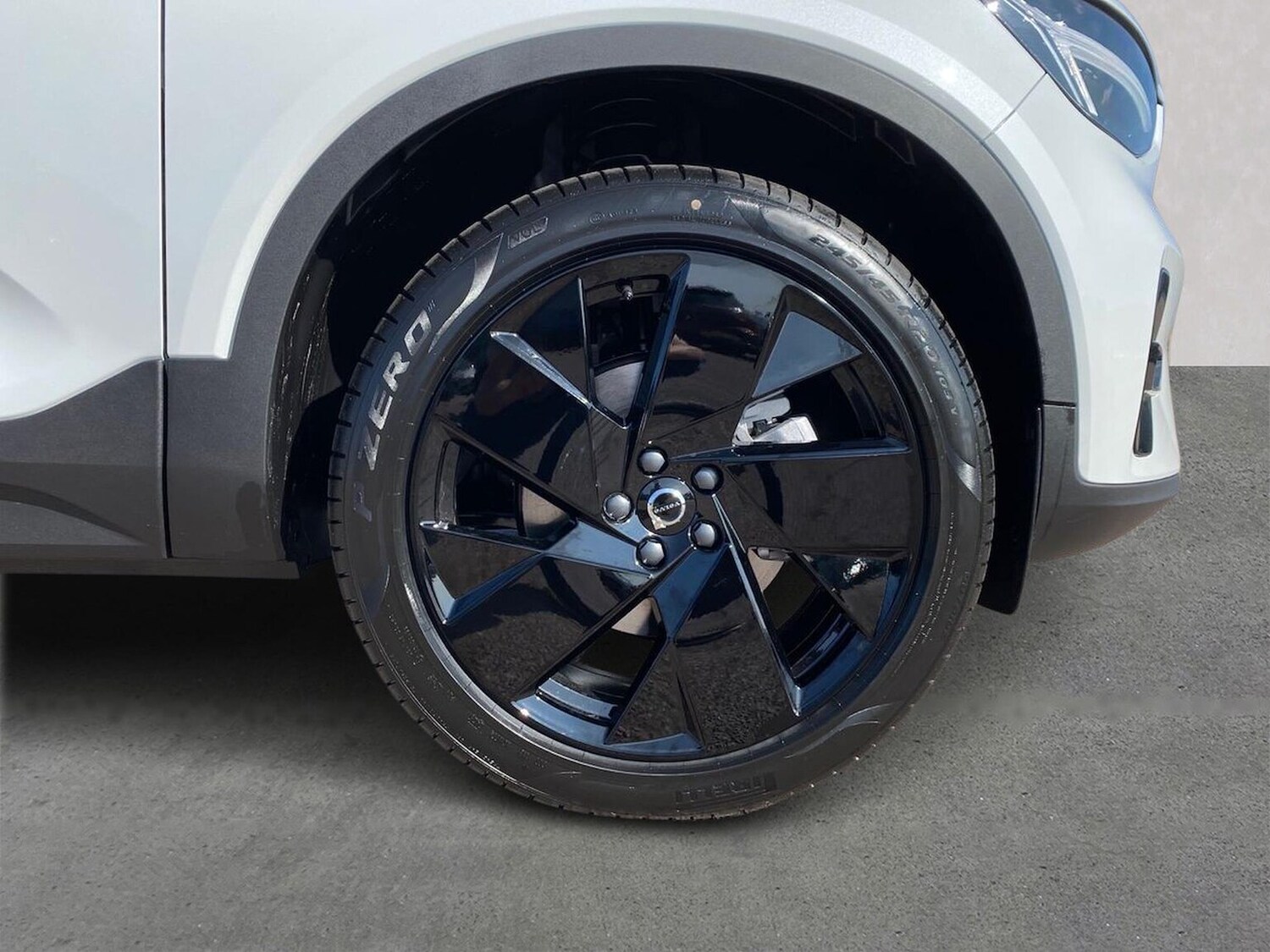 Used Volvo XC40 2025 for sale - 77522167: Photo 6