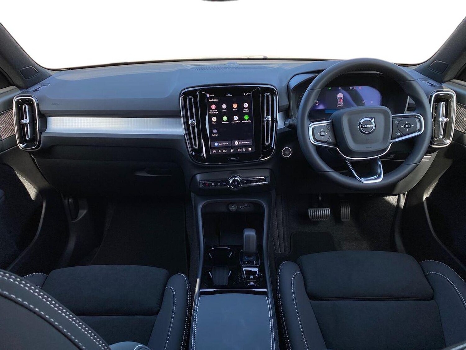 Used Volvo XC40 2025 for sale - 77522167: Photo 8