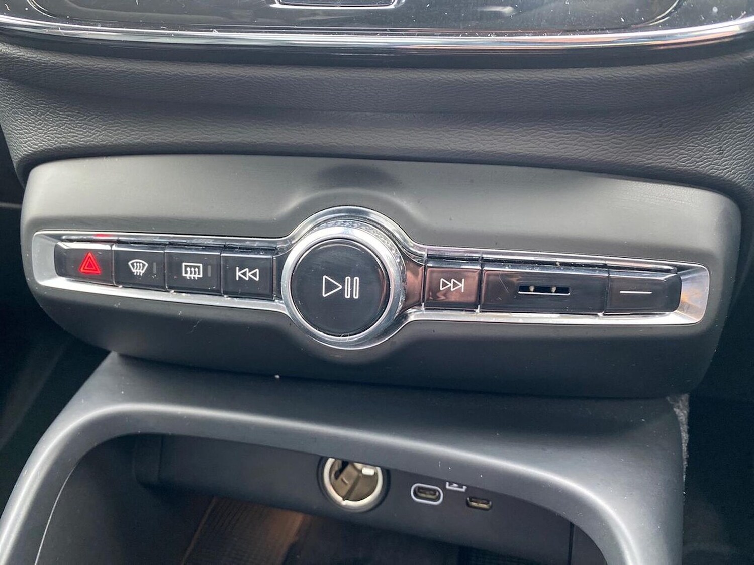 Used Volvo XC40 2024 for sale - 77487524: Photo 22