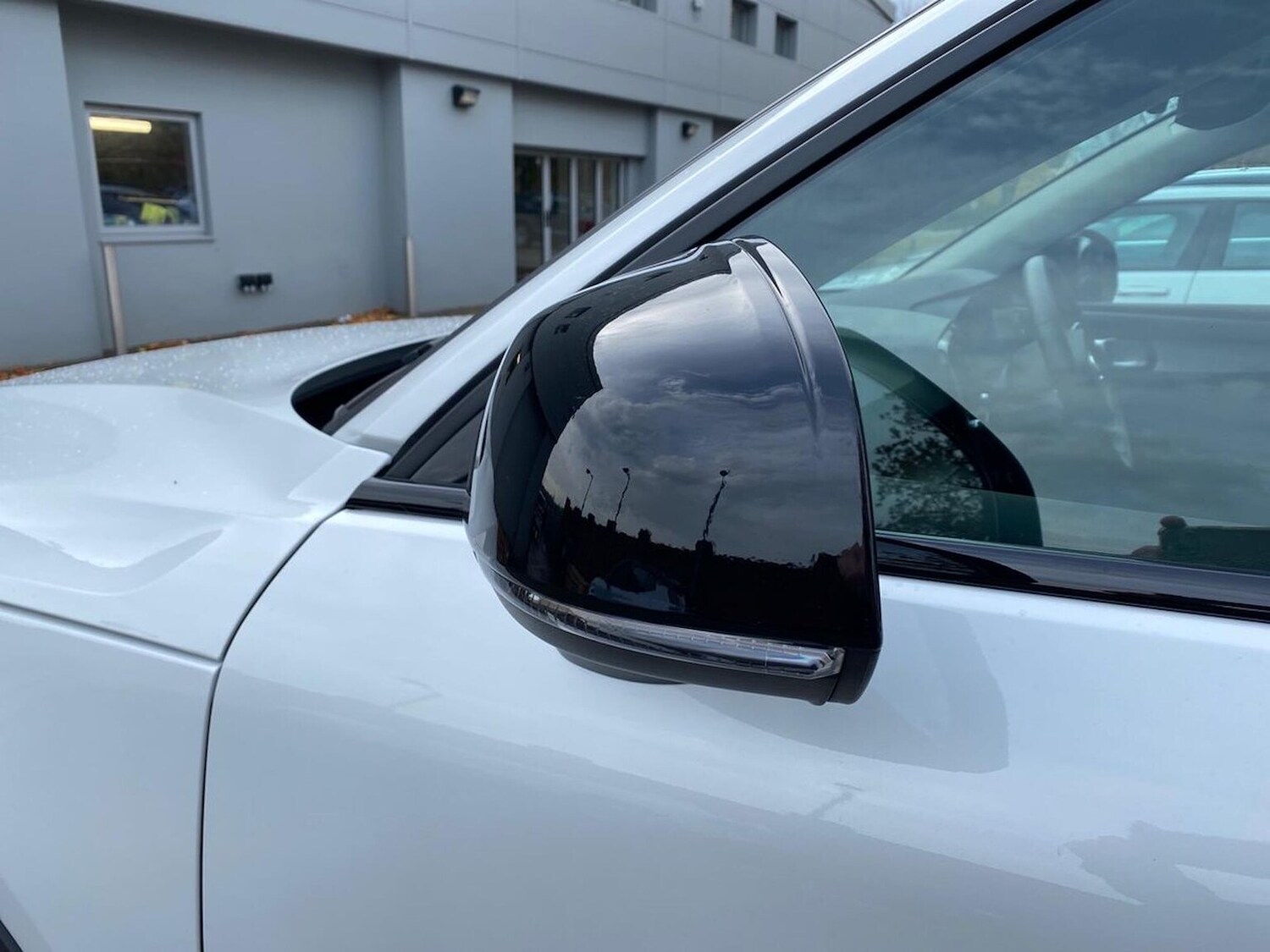 Used Volvo XC40 2024 for sale - 77487524: Photo 38