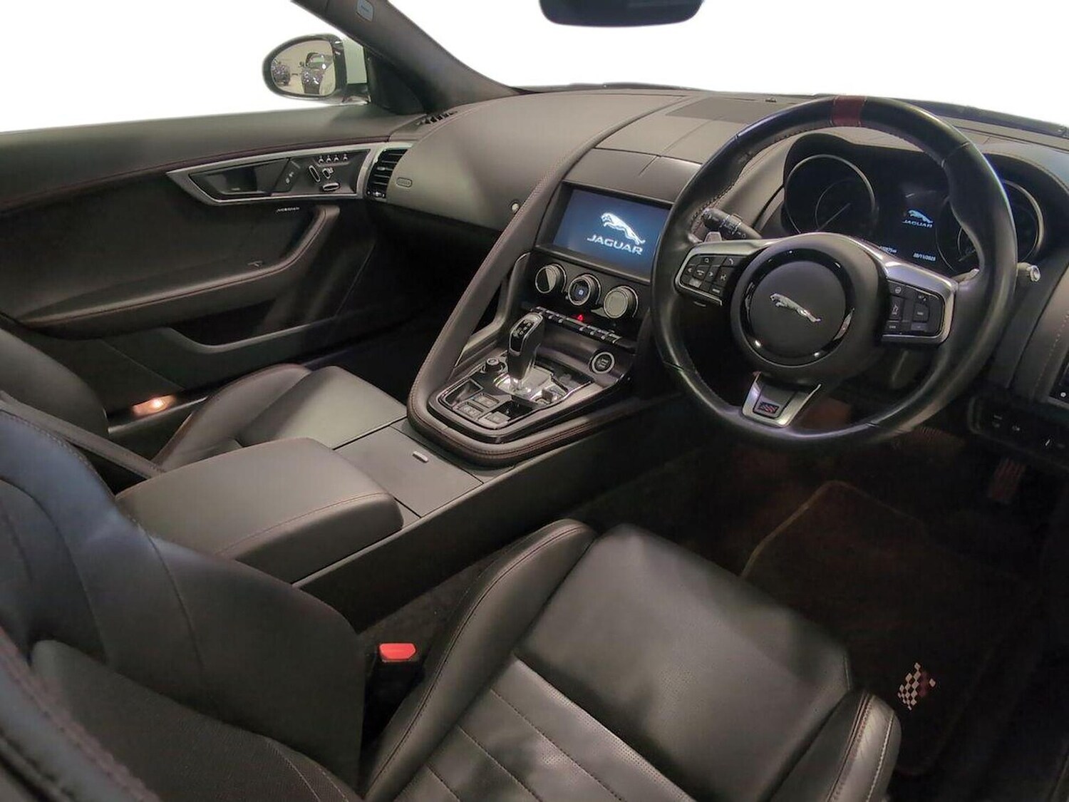 Used Jaguar F-Type 2019 for sale - 76735553: Photo 15