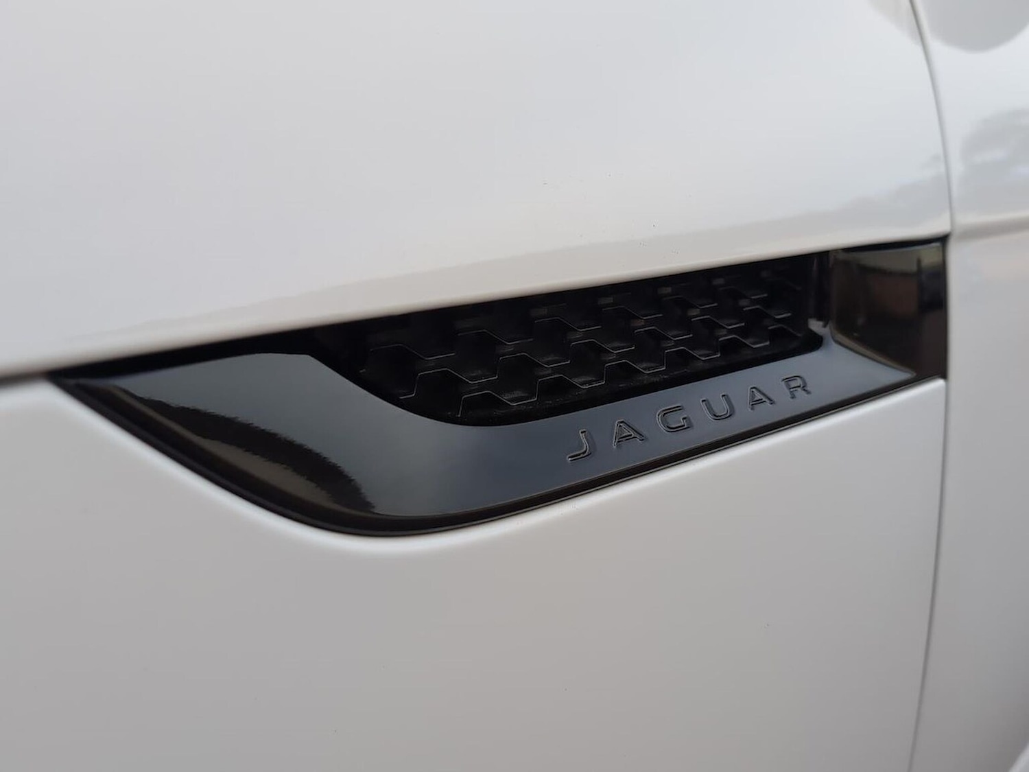 Used Jaguar F-Type 2019 for sale - 76735553: Photo 16