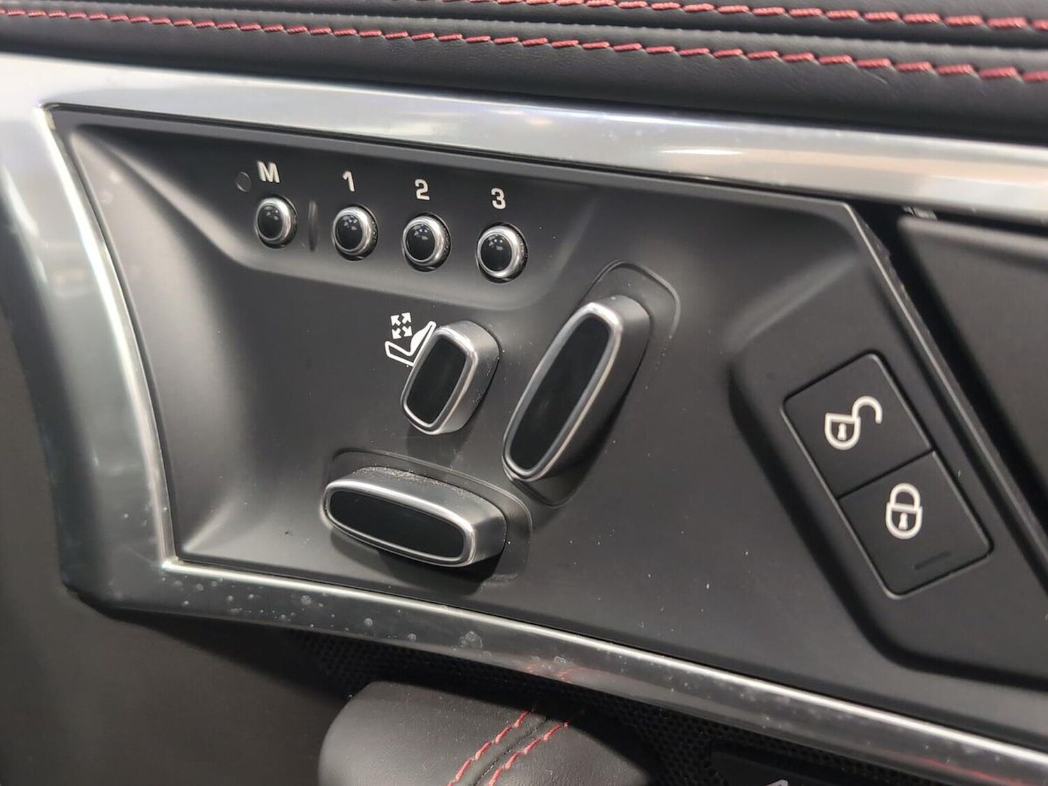 Used Jaguar F-Type 2019 for sale - 76735553: Photo 30