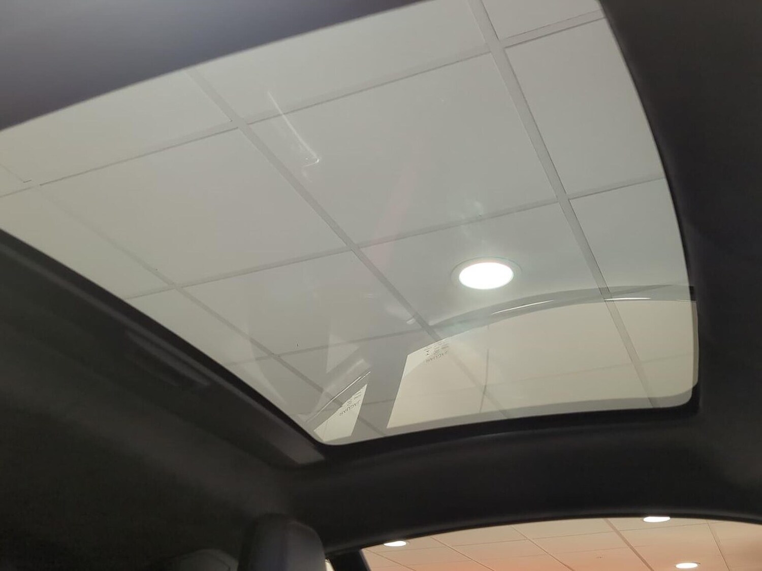 Used Jaguar F-Type 2019 for sale - 76735553: Photo 32