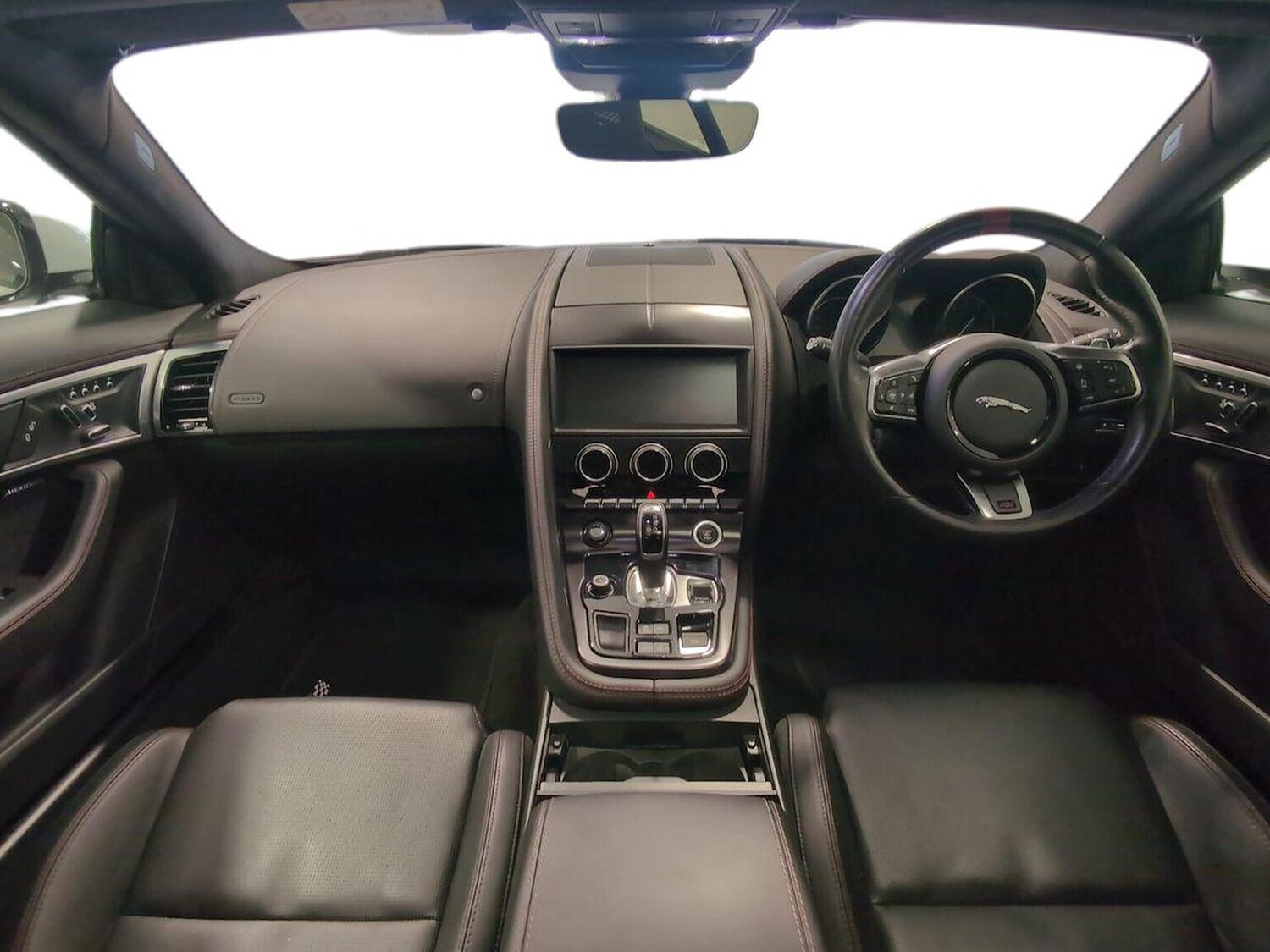 Used Jaguar F-Type 2019 for sale - 76735553: Photo 8