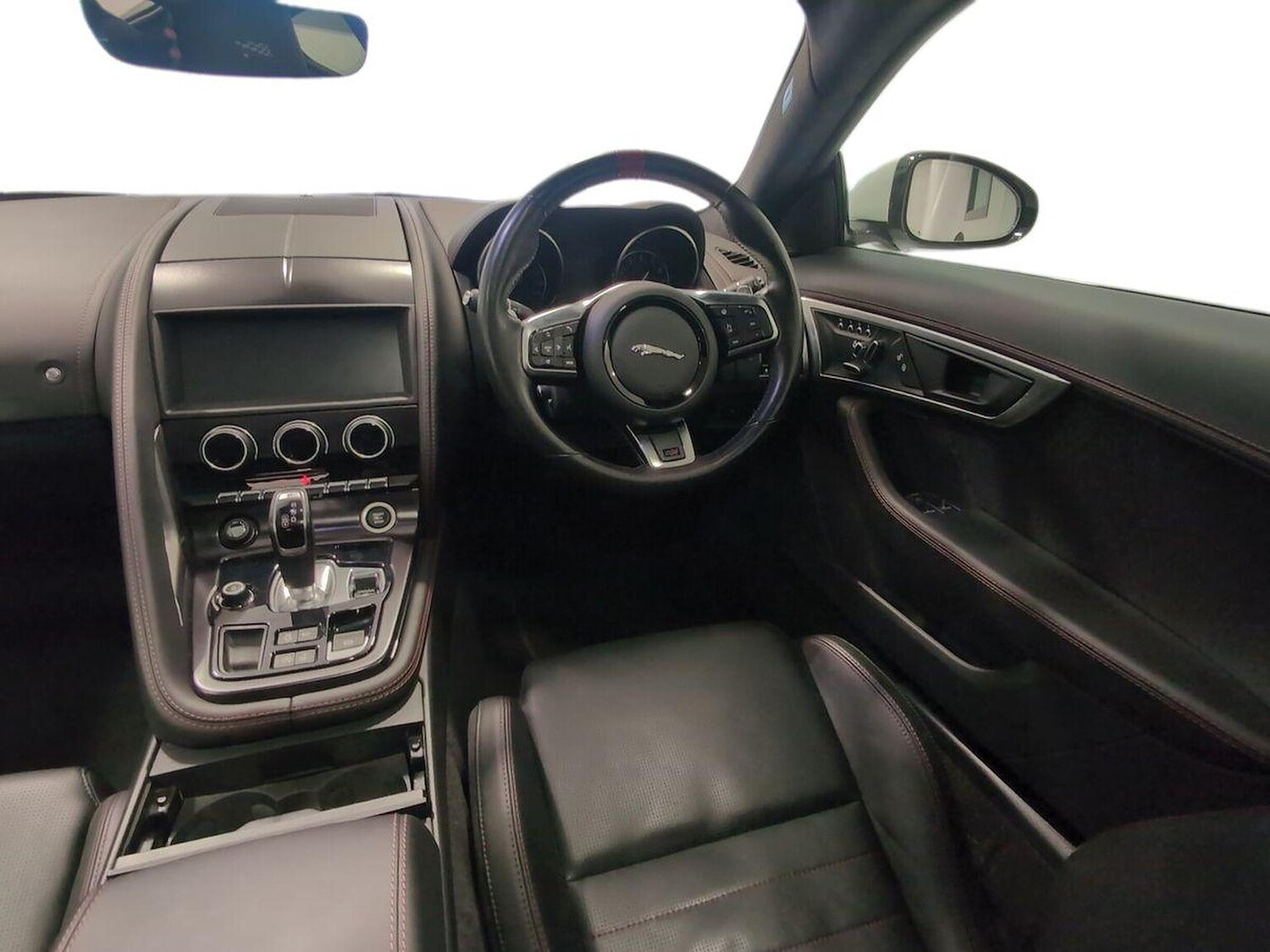 Used Jaguar F-Type 2019 for sale - 76735553: Photo 9