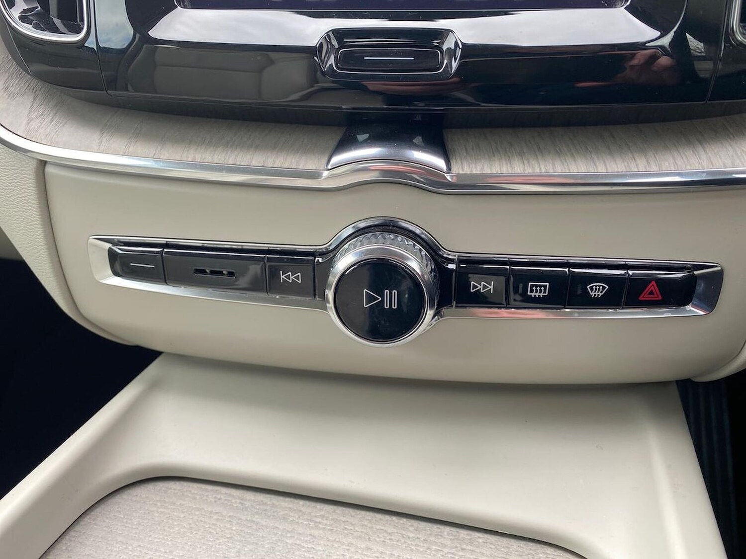 Used Volvo XC60 2023 for sale - 78193838: Photo 24