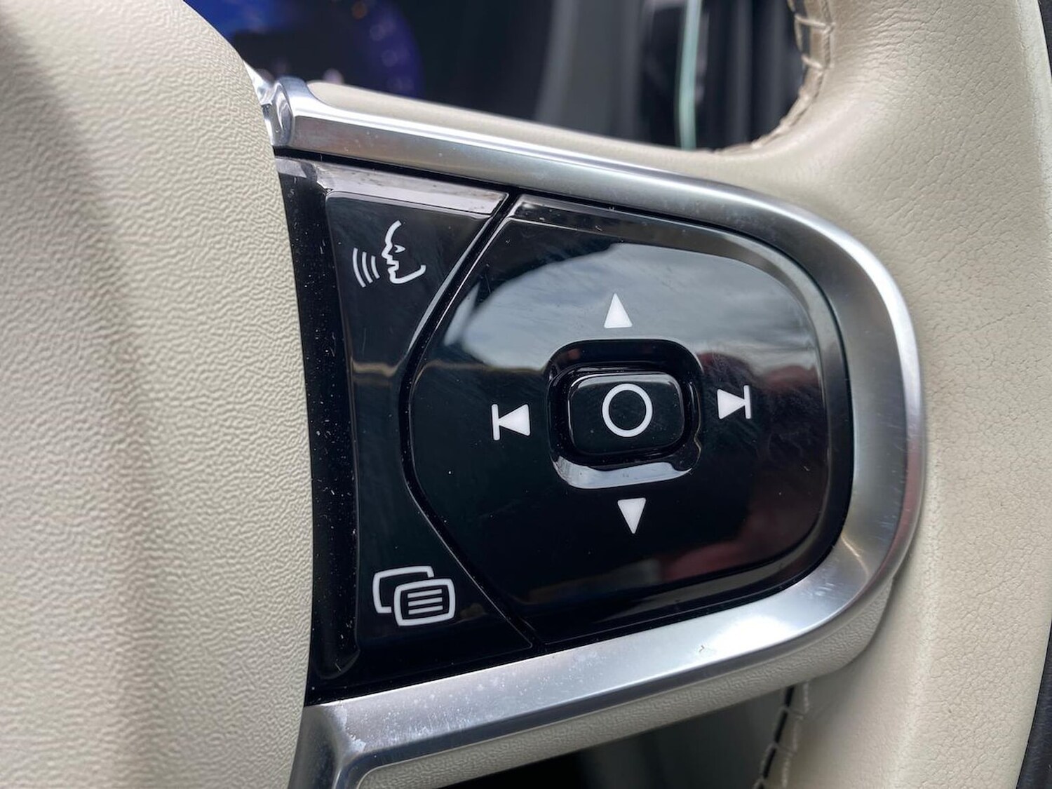 Used Volvo XC60 2023 for sale - 78193838: Photo 28