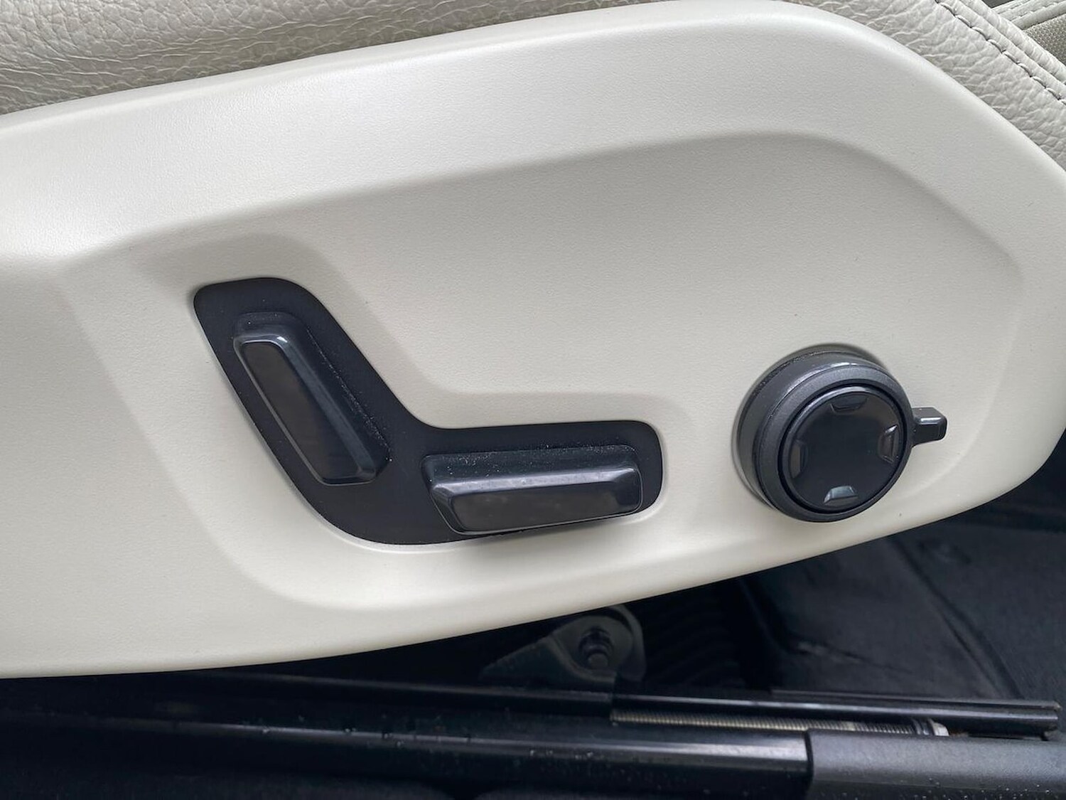 Used Volvo XC60 2023 for sale - 78193838: Photo 32