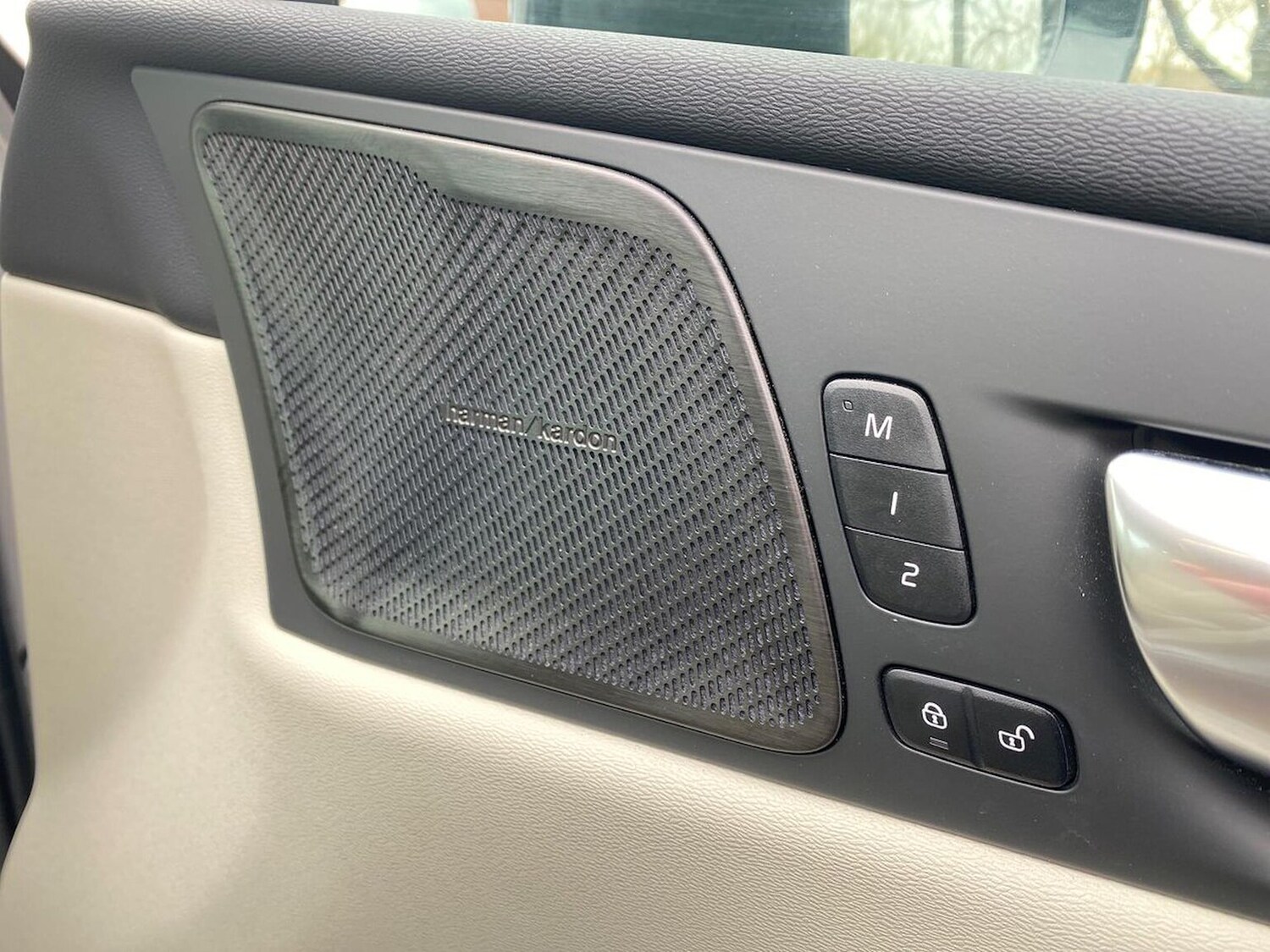 Used Volvo XC60 2023 for sale - 78193838: Photo 33