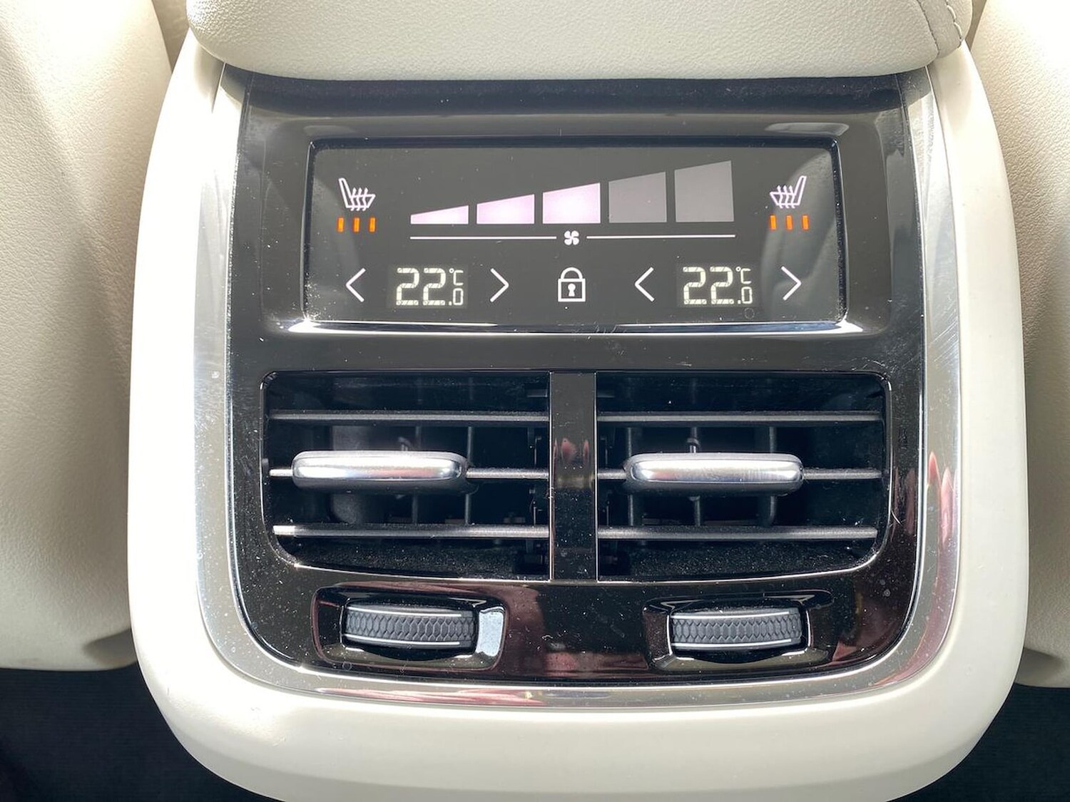 Used Volvo XC60 2023 for sale - 78193838: Photo 41