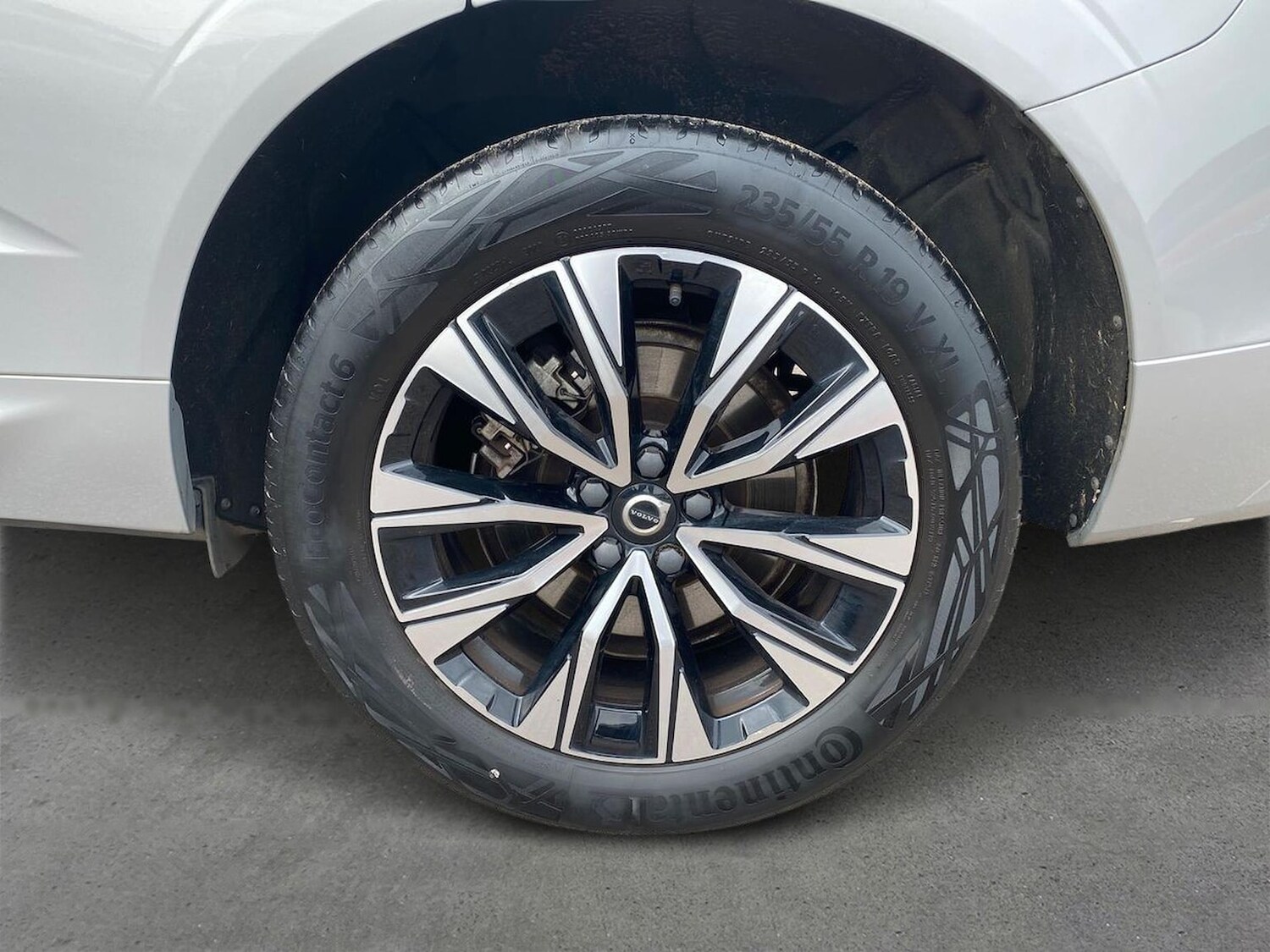 Used Volvo XC60 2023 for sale - 78193838: Photo 8