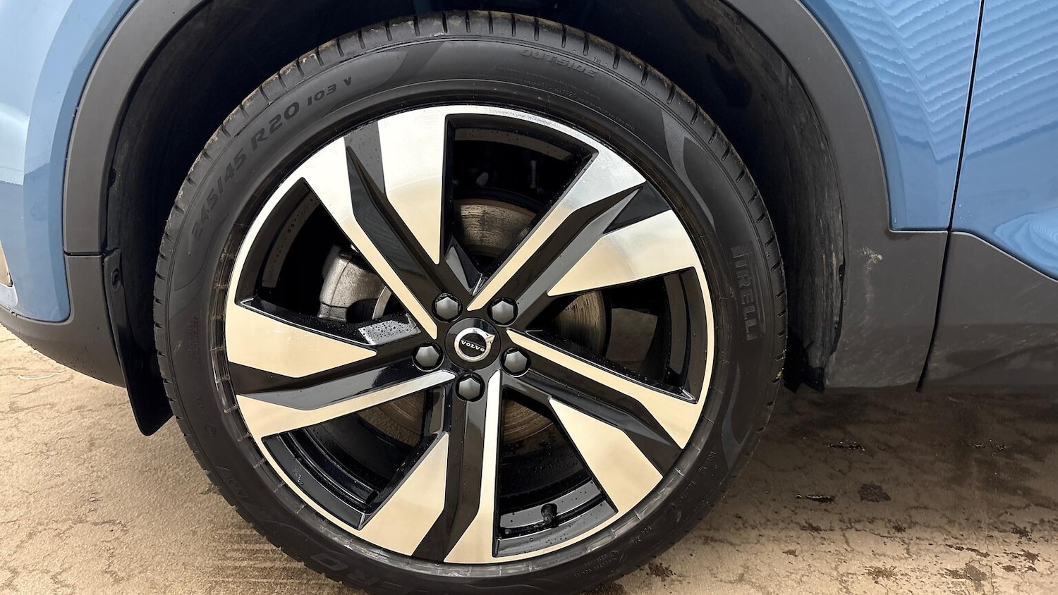 Used Volvo XC40 2025 for sale - 76422369: Photo 14