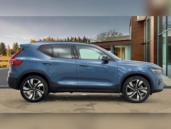 Used Volvo XC40 2025 for sale - 76422369: Photo