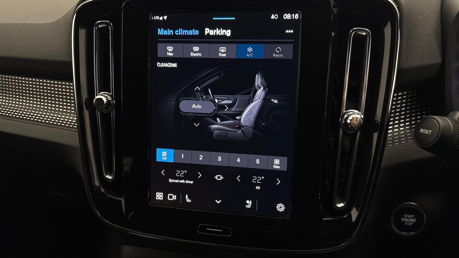 Used Volvo XC40 2025 for sale - 76422369: Photo 30