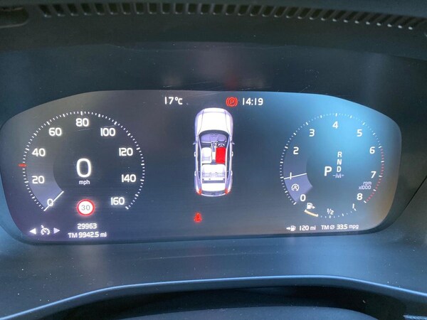Used Volvo XC40 2021 for sale - 76187189: Photo 10