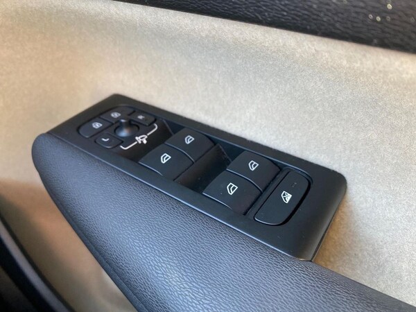 Used Volvo XC40 2021 for sale - 76187189: Photo 21