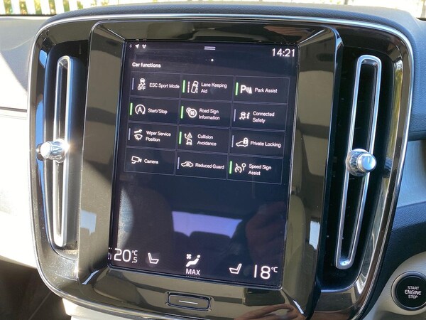 Used Volvo XC40 2021 for sale - 76187189: Photo 25