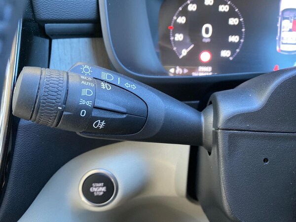 Used Volvo XC40 2021 for sale - 76187189: Photo 29
