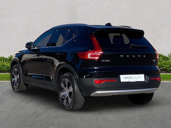 Used Volvo XC40 2021 for sale - 76187189: Photo 2