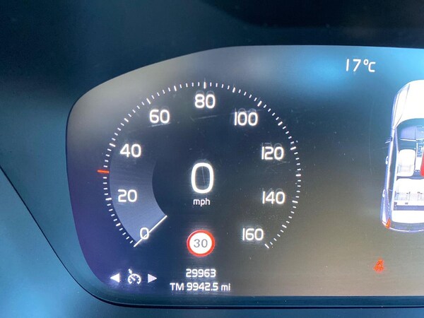 Used Volvo XC40 2021 for sale - 76187189: Photo 31