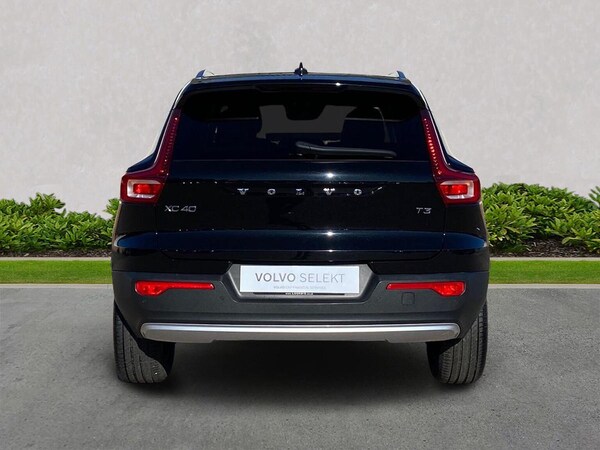 Used Volvo XC40 2021 for sale - 76187189: Photo 4