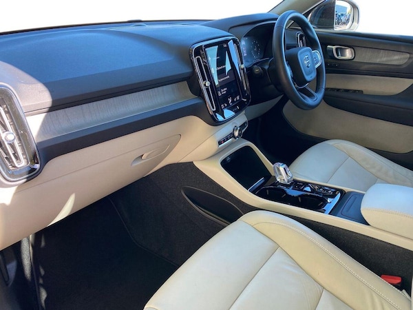 Used Volvo XC40 2021 for sale - 76187189: Photo 7
