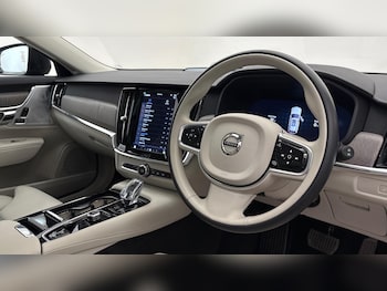 Used Volvo V90 2024 for sale - 75604385: Photo