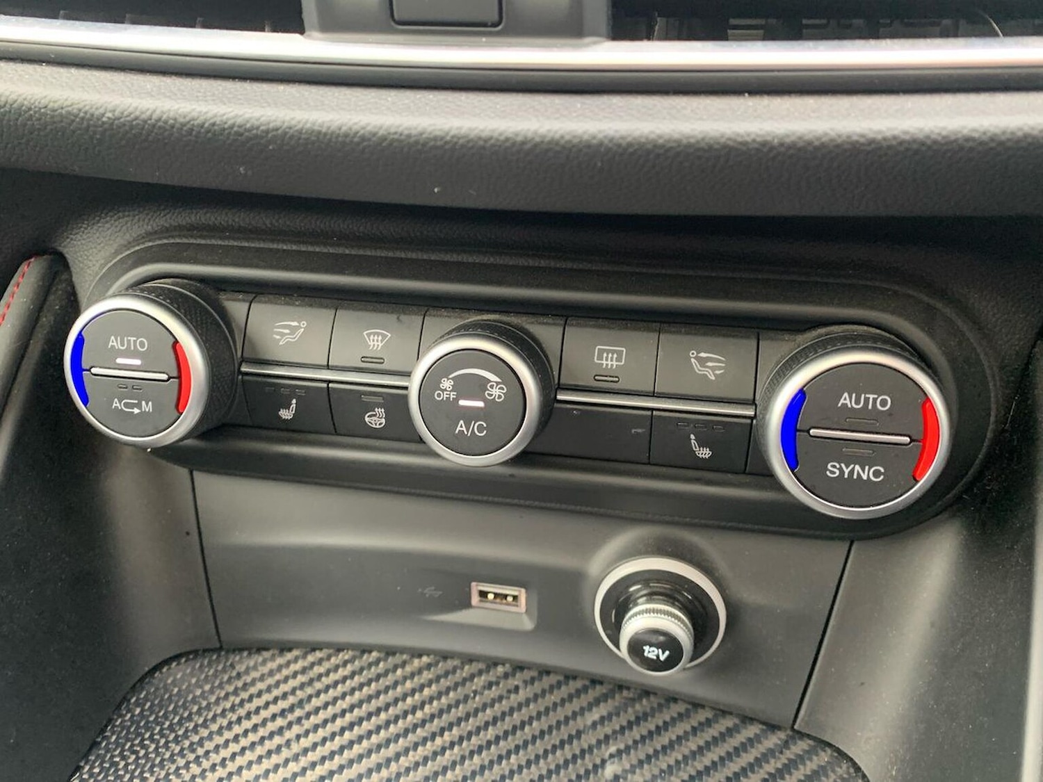 Used Alfa Romeo Stelvio 2019 for sale - 76628152: Photo 12