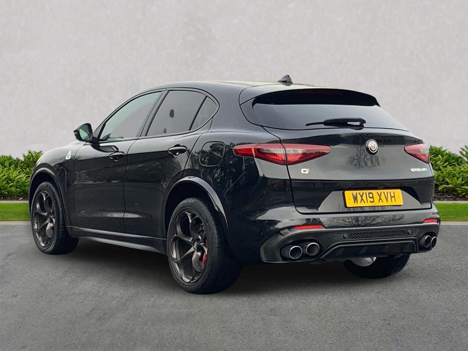 Used Alfa Romeo Stelvio 2019 for sale - 76628152: Photo 2