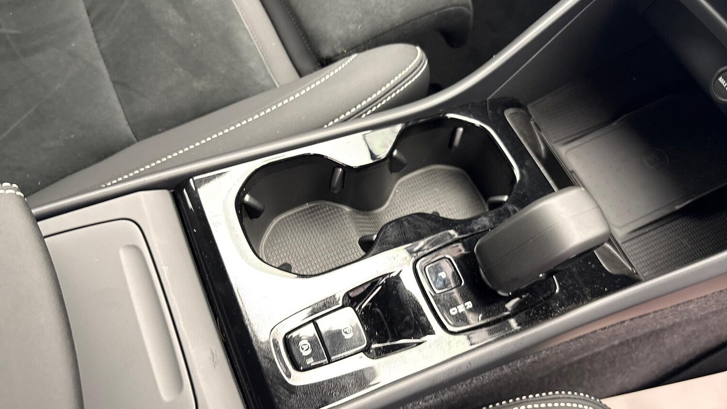 Used Volvo XC40 2025 for sale - 77715398: Photo 13