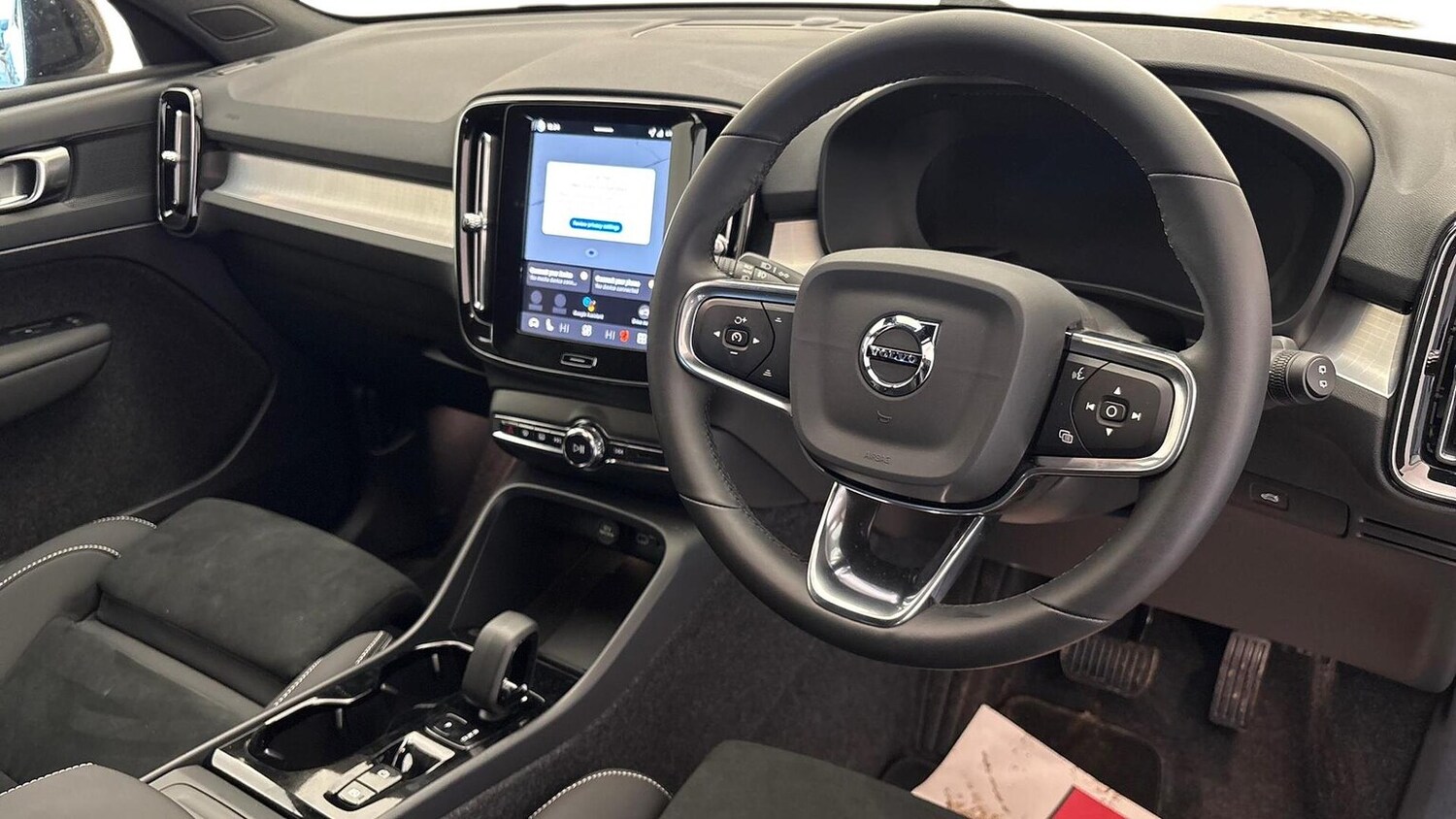 Used Volvo XC40 2025 for sale - 77715398: Photo 15