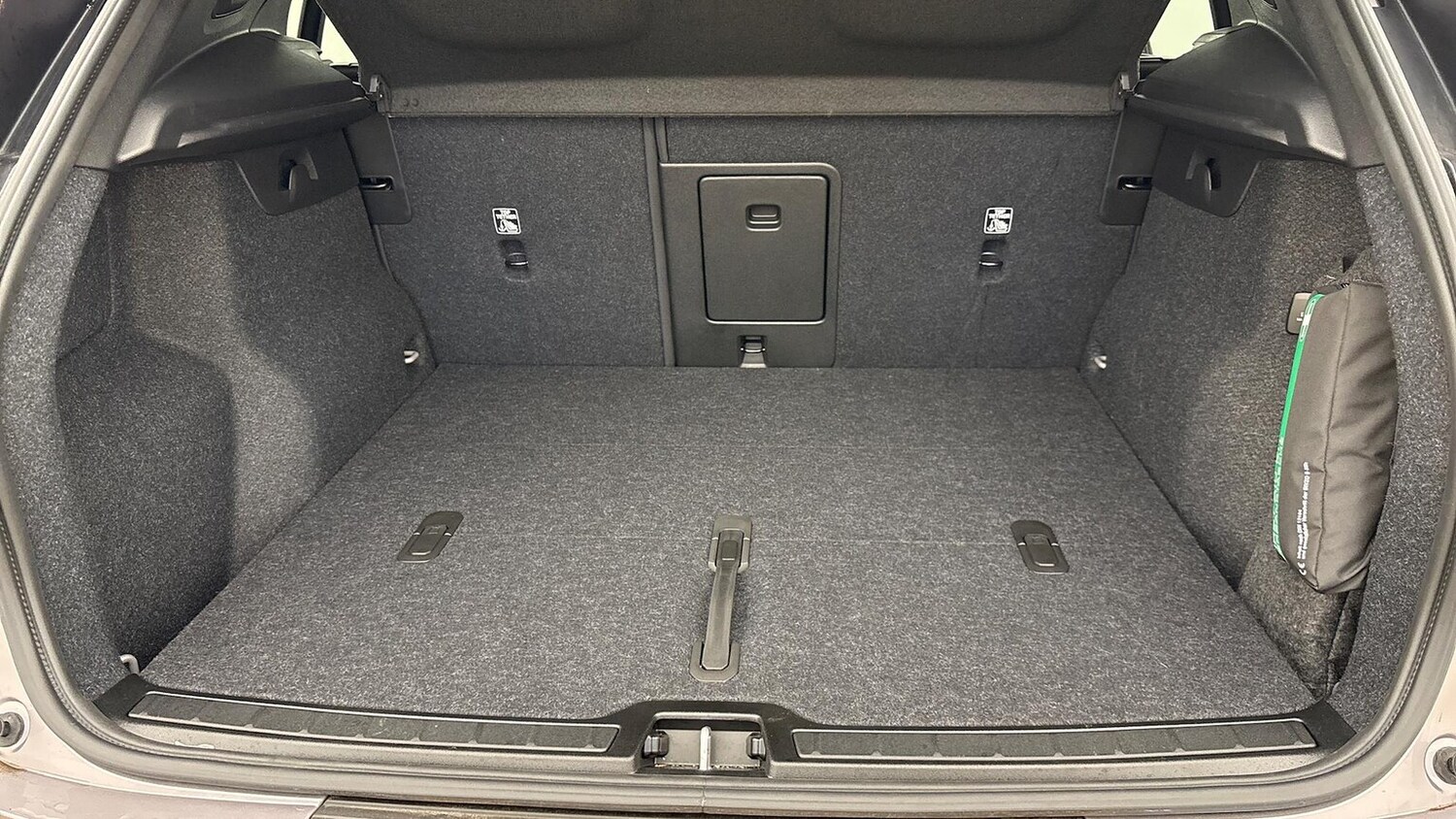 Used Volvo XC40 2025 for sale - 77715398: Photo 17