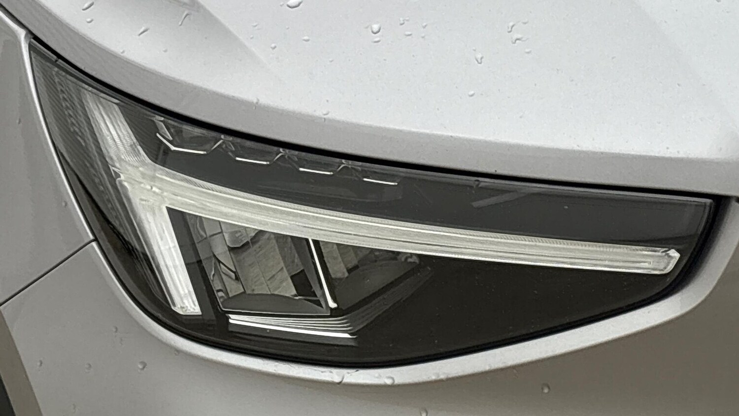 Used Volvo XC40 2025 for sale - 77715398: Photo 34