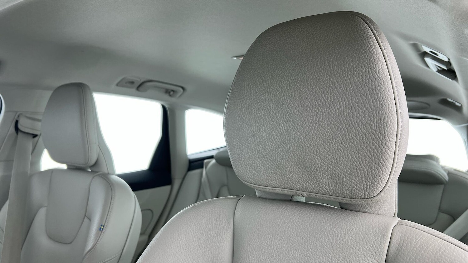 Used Volvo XC60 2023 for sale - 76374359: Photo 6