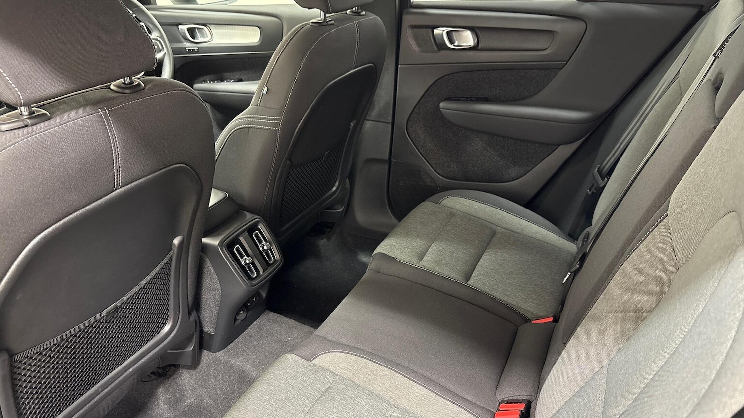 Used Volvo XC40 2023 for sale - 76422387: Photo 13