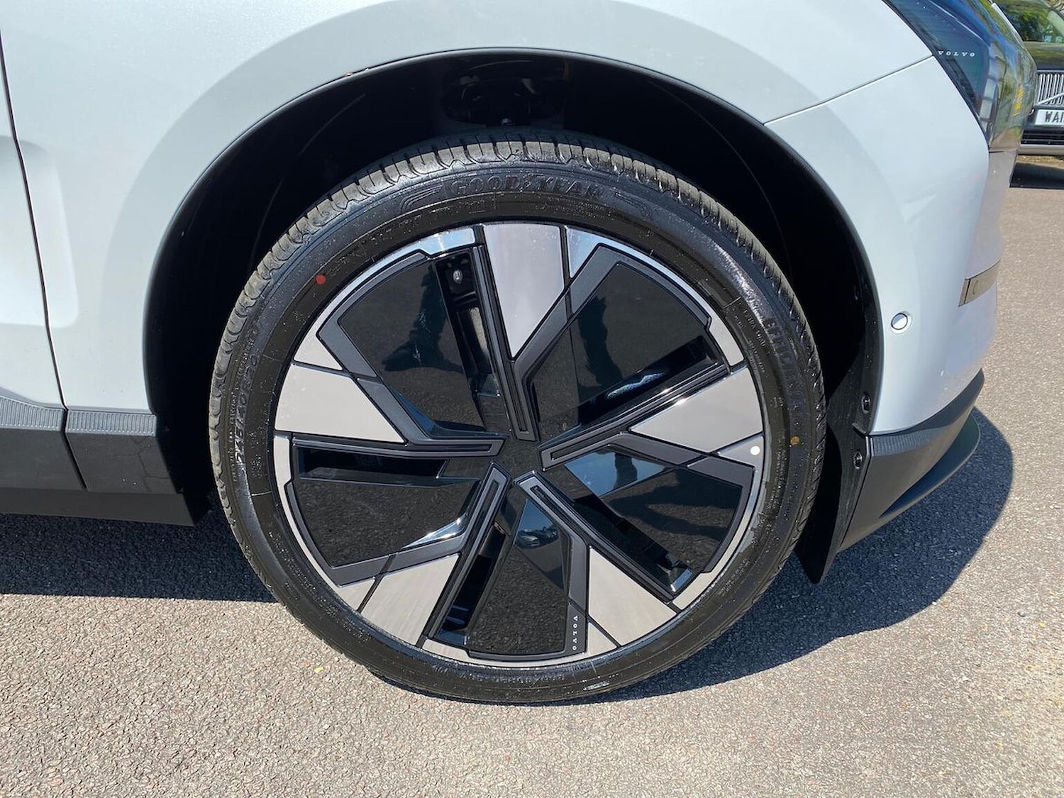 Used Volvo EX30 2025 for sale - 76497360: Photo 6