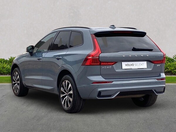 Used Volvo XC60 2022 for sale - 76207433: Photo 2