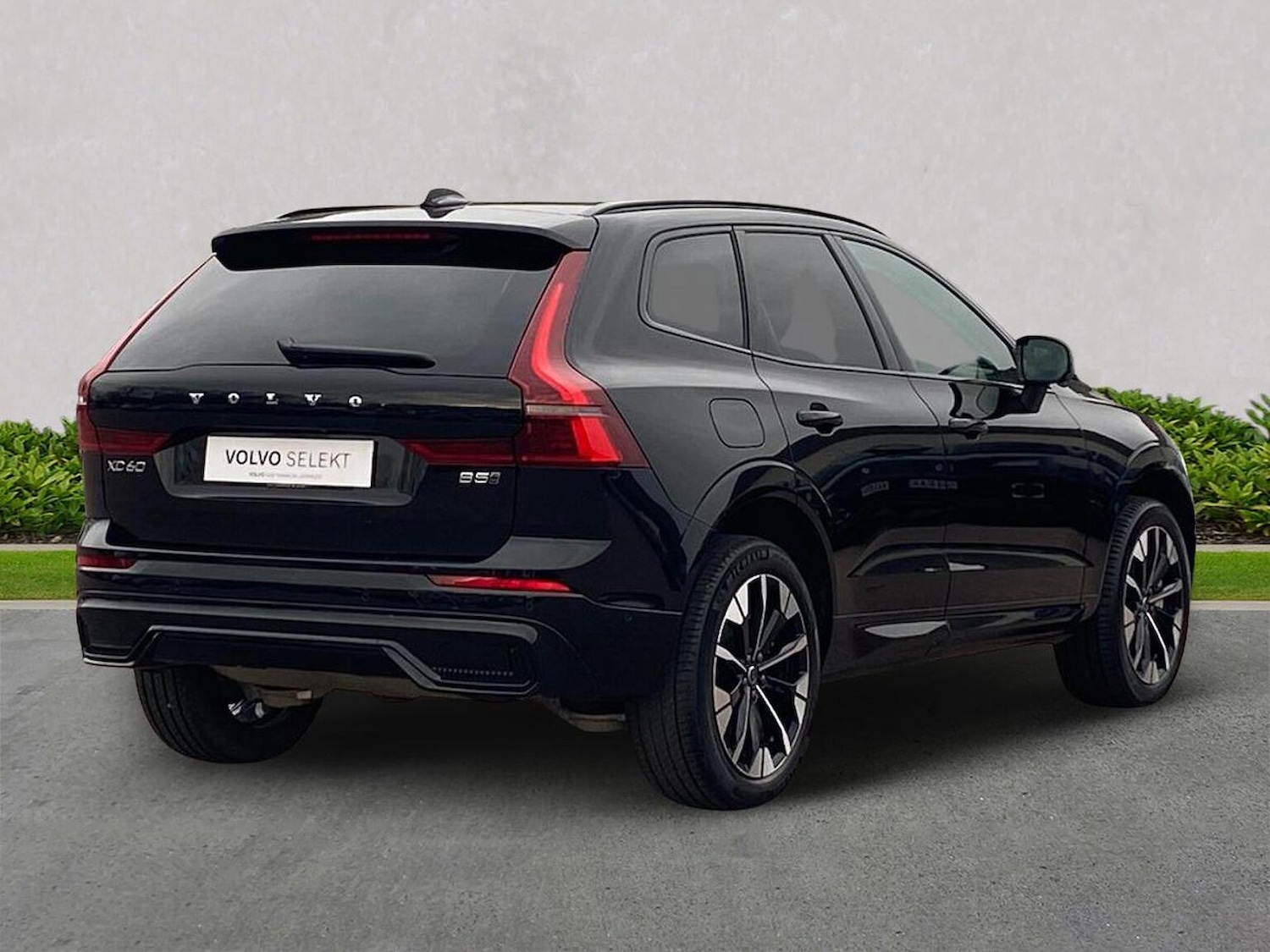 Used Volvo XC60 2025 for sale - 77901618: Photo 18